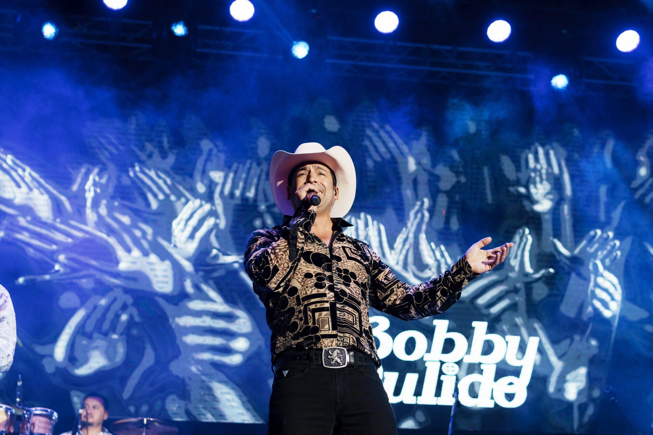 Bobby Pulido se presentó en el Día 7-Eleven Fest